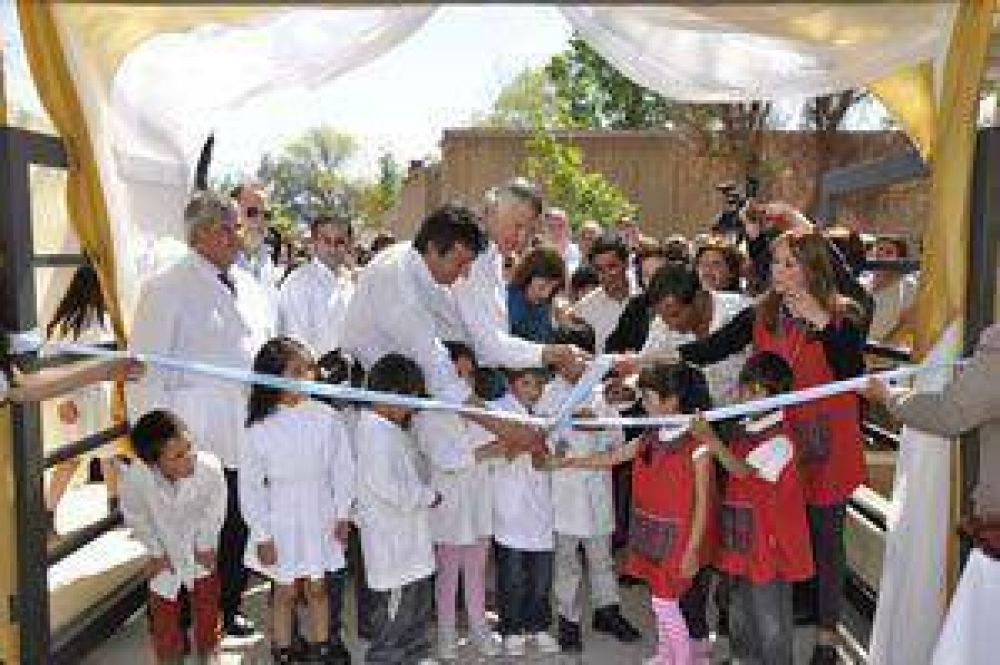 Promesas y avances de obras en J�chal