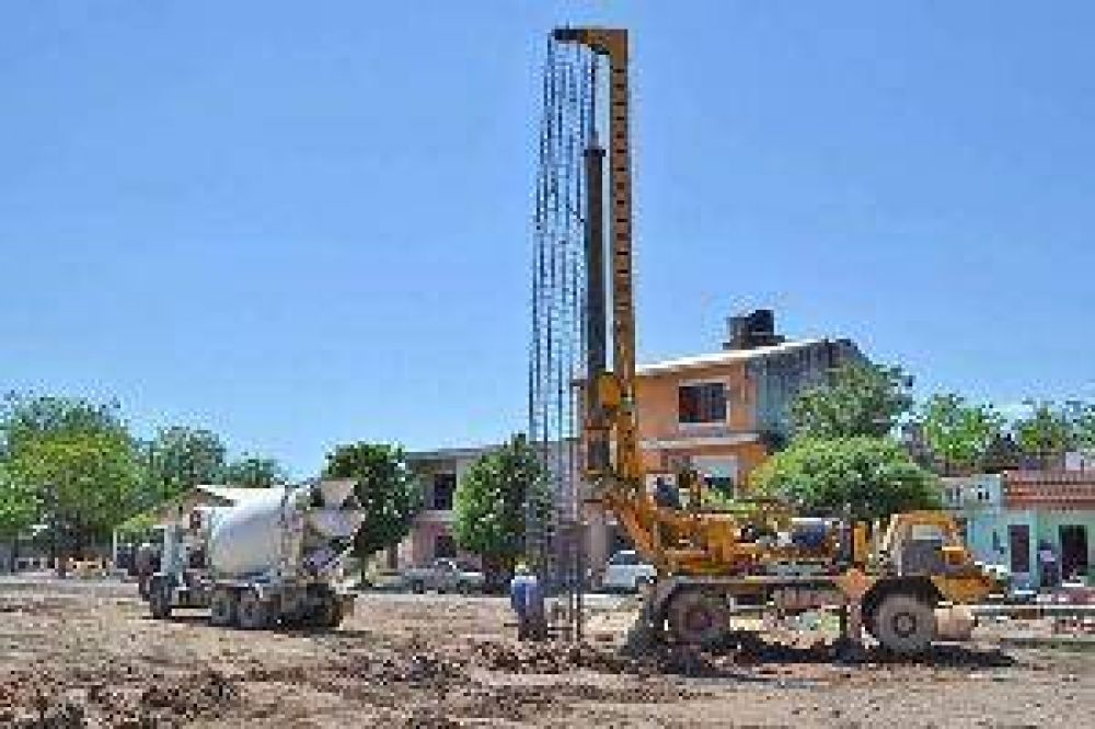 Inician trabajos del inmenso puente vial que recorrer� el oeste de la ciudad capital