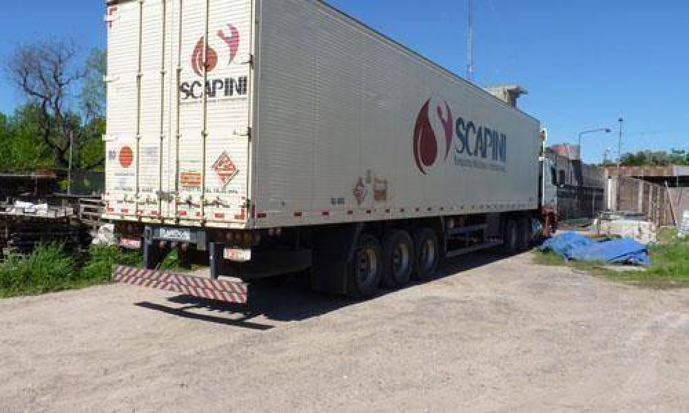 Roban dos camiones con productos textiles valuados en 300 mil pesos