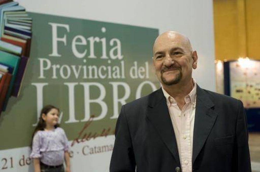 Activa participaci�n de la SADE en la Feria del Libro