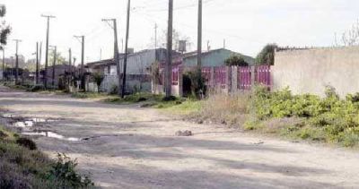 Vecinos del barrio Tiro Federal piden por las cloacas 