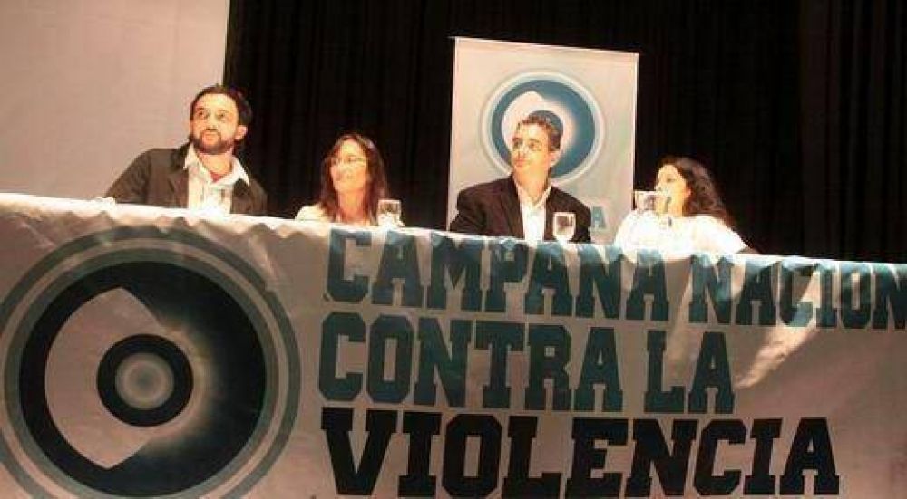 La quieren sacar a la cancha