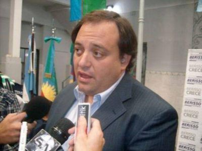 Provincia muestra transferencia a municipios
