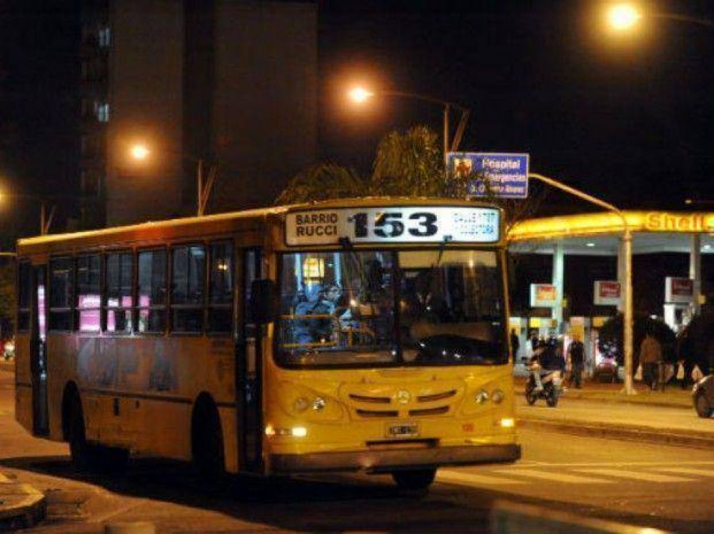 Lanzan campa�a para juntar firmas contra los superpoderes para aumentar el boleto