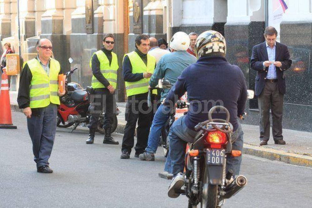 Chaleco reflectante para evitar los motochorros