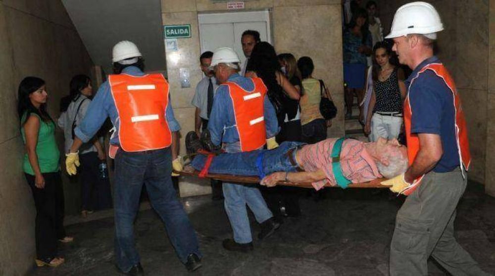 Empieza hist�rico simulacro de sismo