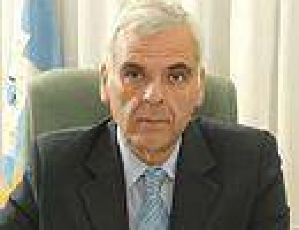 Battistella critica a Meoni por su acercamiento a Macri