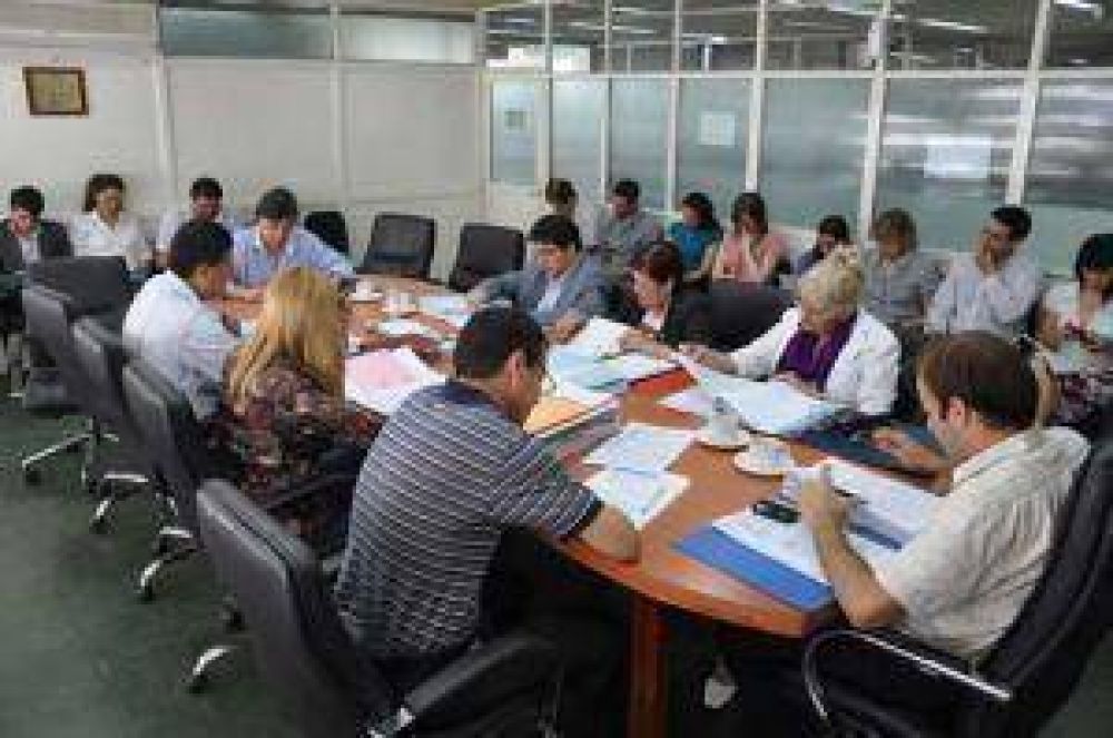 Diputados difieren el debate presupuestario pero avanzan con la reforma electoral  