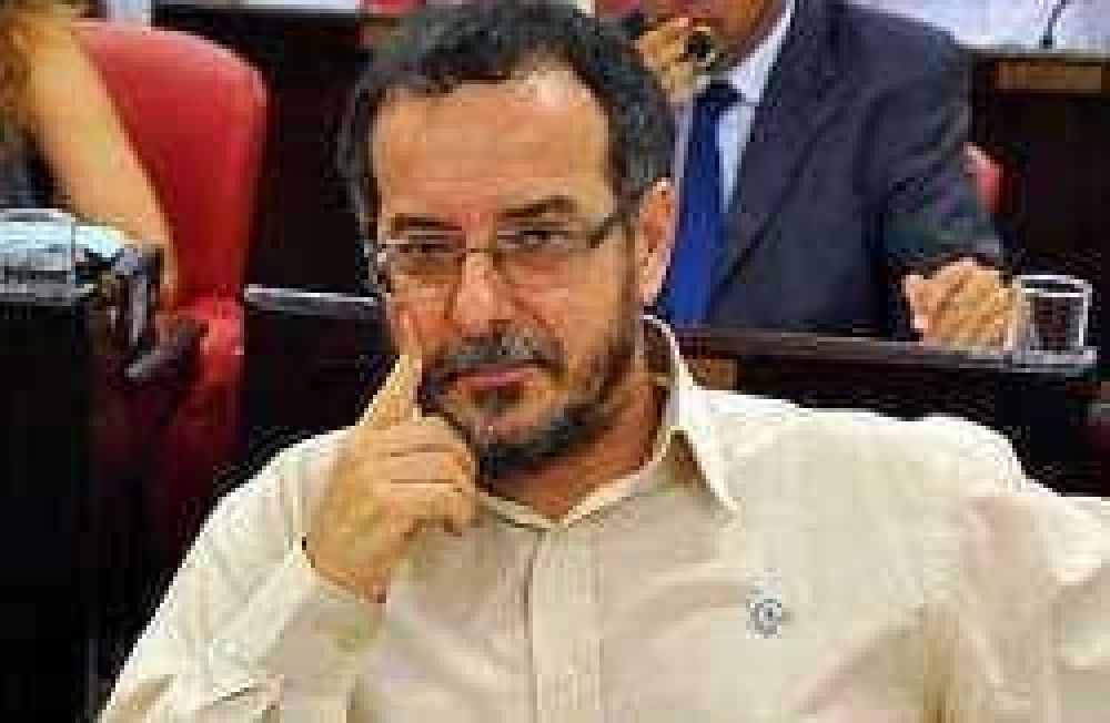 �Para Bolatti tambi�n se puede comer con 6 pesos por d�a�