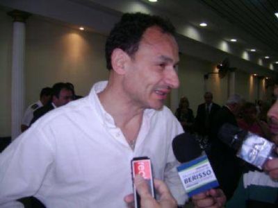 Pablo Bruera visit� Berisso: �Estamos empujando del mismo carro para que la regi�n tenga un futuro como corresponde�