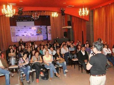 M�s de 700 extanjeros llegaron para el V Congreso de la Infancia 