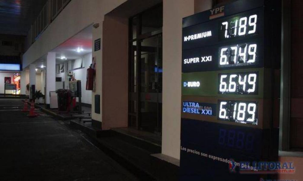 En Corrientes el litro de nafta s�per cuesta 1,30 pesos m�s que en Capital Federal
