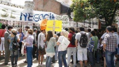  Se movilizaron para exigir que la casa Sucar-Lucci sea preservada
