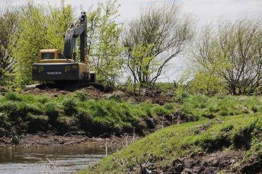 Se estn realizando trabajos en el Arroyo Azul