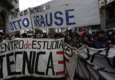 Educaci�n: alumnos levantan las tomas de 50 escuelas porte�as