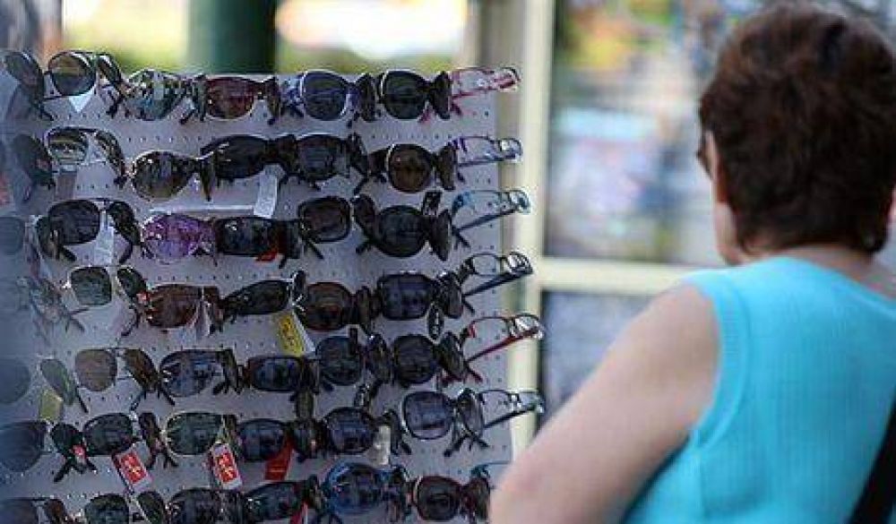 Piden regular la venta de anteojos en la Ciudad
