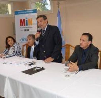 Beder defendi� su pol�tica de lucha contra el d�ficit habitacional