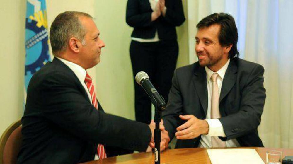 Provincia cedi� tierras en el puerto para el nuevo edificio de Migraciones