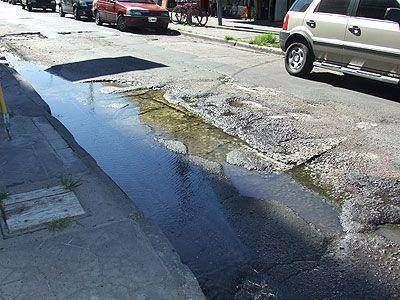  ESCALADA | UN RECLAMO DE HACE TIEMPO    Otra vez solicitan que reparen la deteriorada calle Juan de Garay