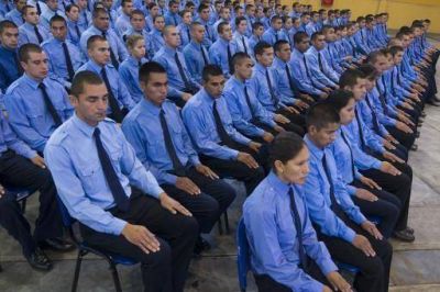 300 nuevos agentes se suman a la Polic�a