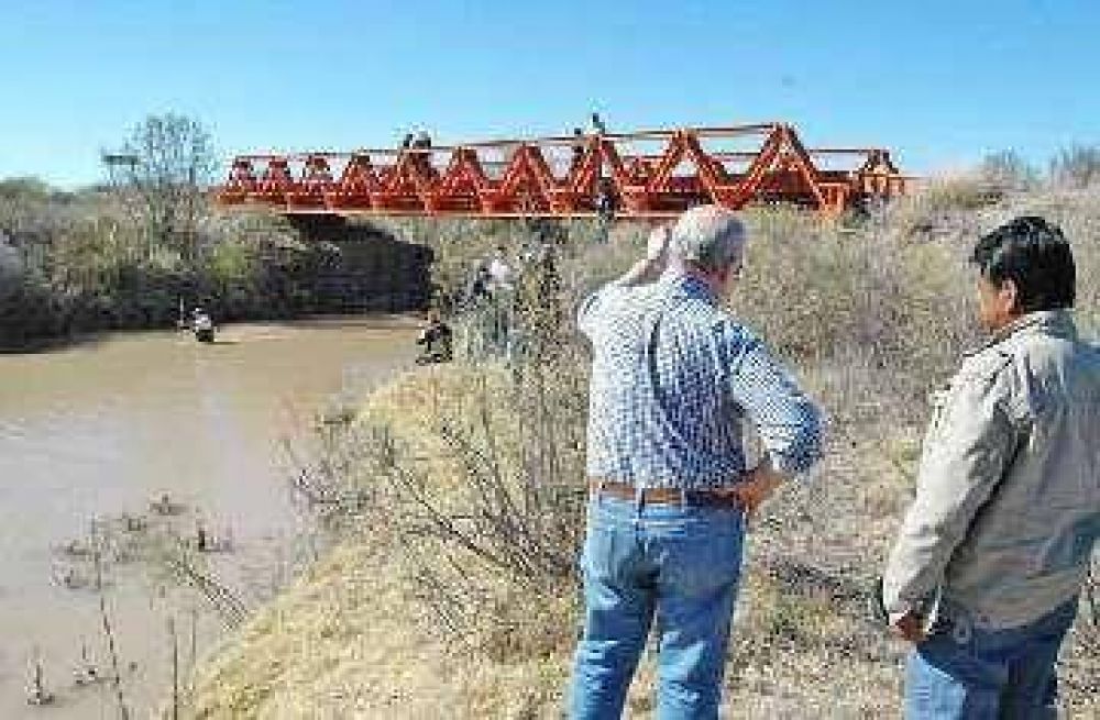 Mendoza: El Gobierno justific� la llegada de agua del Atuel a La Pampa