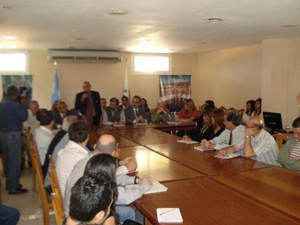 Reuni�n ampliada del COFEMA