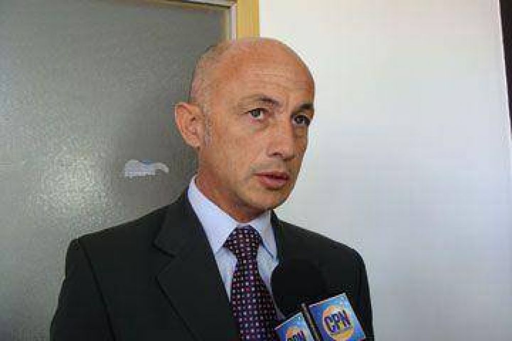 Cotillo pidi� trabajar en "armon�a"