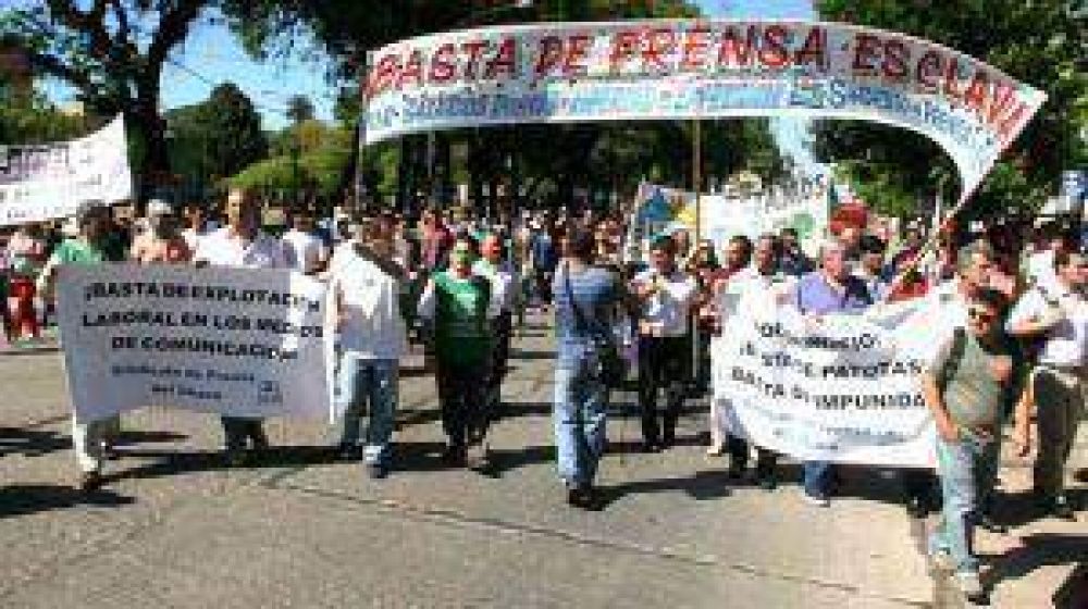 Prensa se moviliza contra el trabajo en negro y la Ley de Medios