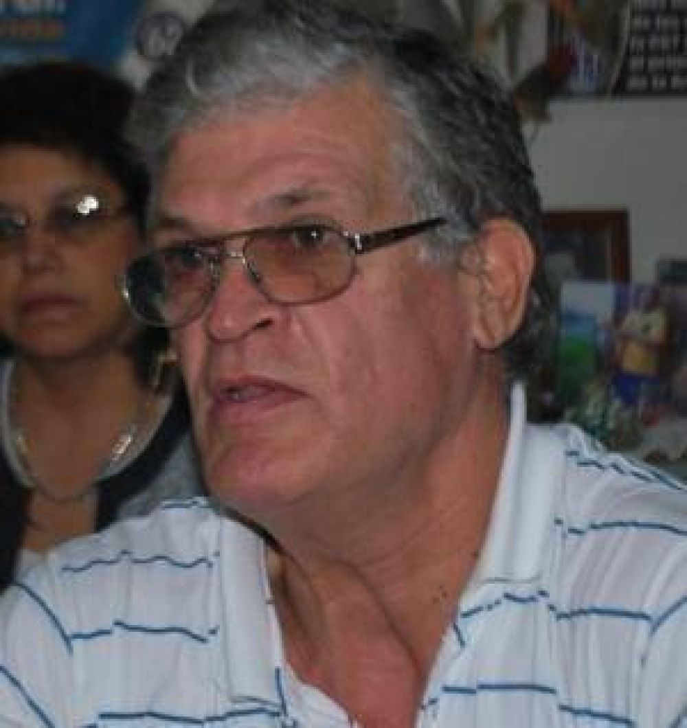 SITECH Sudeste cuestiona: "Qui�n gobierna en la Regional Educativa de Castelli"