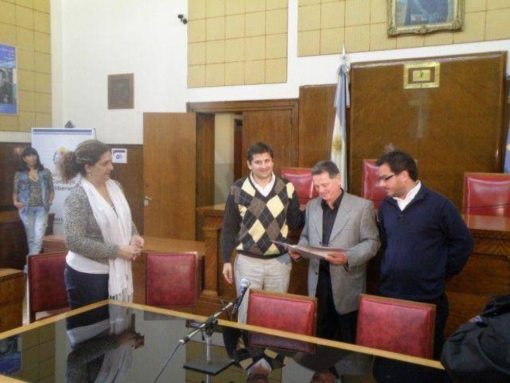 El club Urquiza cumpli� 98 a�os y tuvo su reconocimiento en el Concejo
