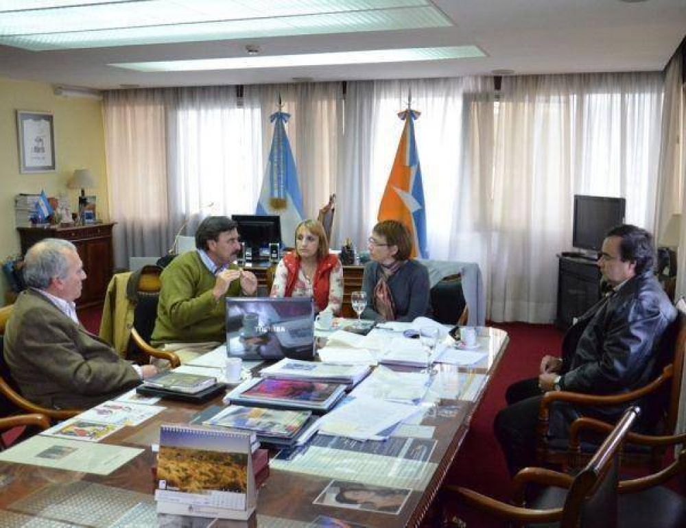 Gobierno suscribe el contrato para la ejecuci�n del Plan Director de Agua y Cloacas para Ushuaia