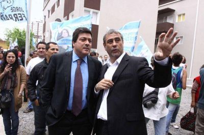 Ferraresi y Cristina inauguraron 96 viviendas en Wilde - Avellaneda