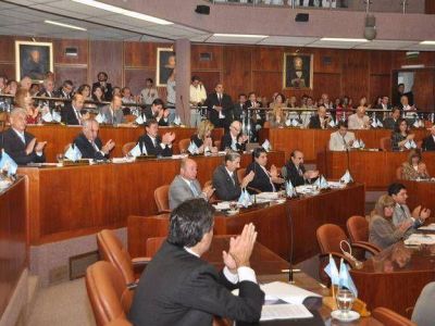 Con el retiro voluntario la Legislatura ahorra m�s 200 mil pesos mensuales