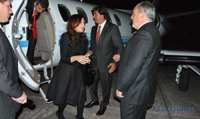 Tras la entrega de la bandera, esperan un acto pol�tico de Cristina fuera de la Bas�lica
