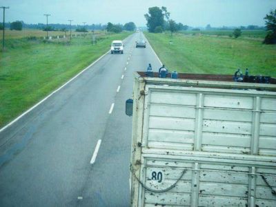 Se unieron tres instituciones pidiendo la construcci�n de la autopista de la Ruta 5 