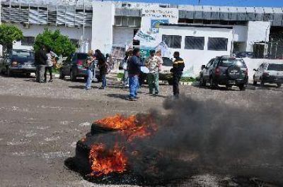 Violencia, fuga frustrada y protesta en el penal de Roca