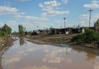 Evacuados siguen esperando para volver a su hogar 