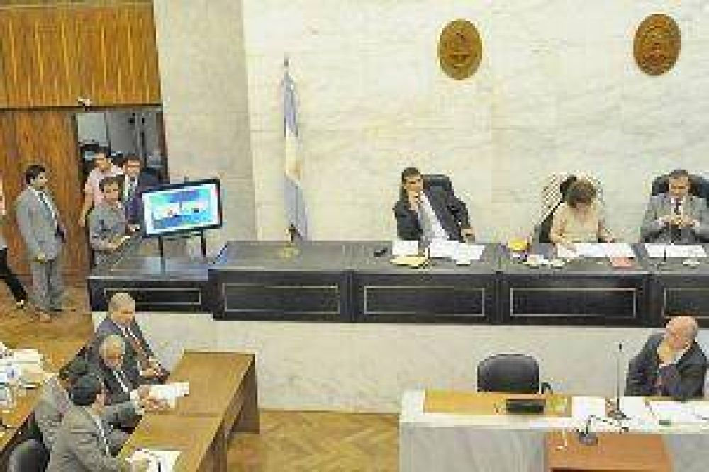 Un testigo denunci� actos de extorsi�n de polic�as y militares de la �poca
