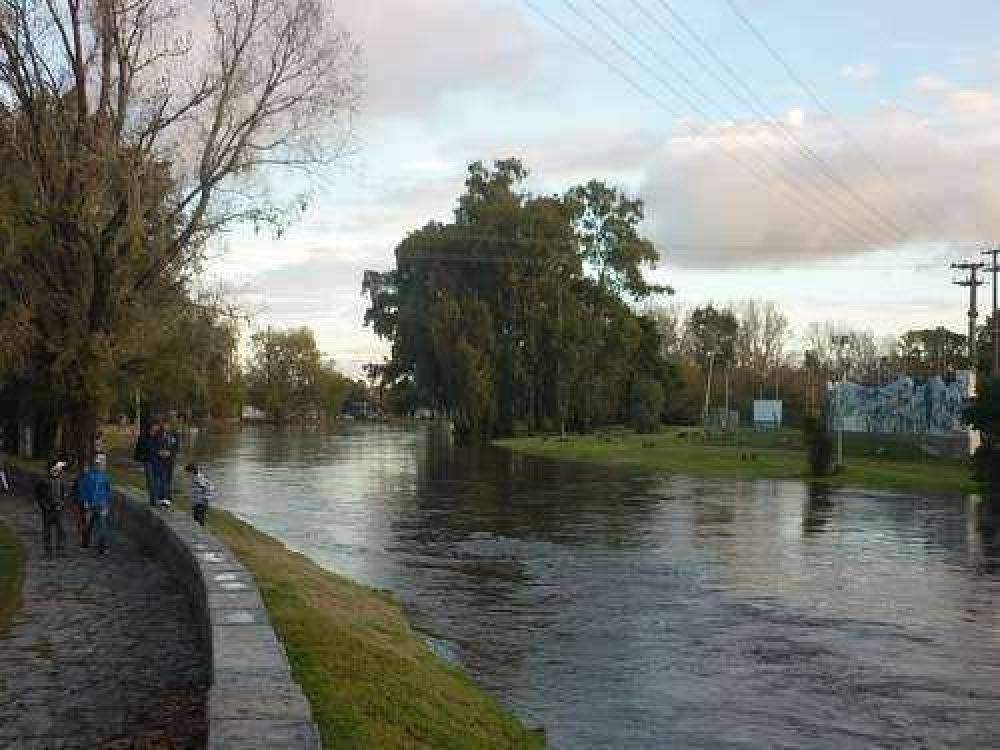 Percepci�n, calidad y an�lisis de riesgo sobre el Arroyo del Azul