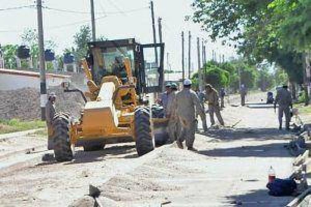 Inician pavimentaci�n en el barrio Aeropuerto
