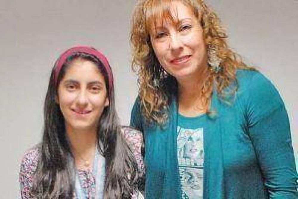 Alumna santiague�a obtuvo el tercer puesto en certamen nacional