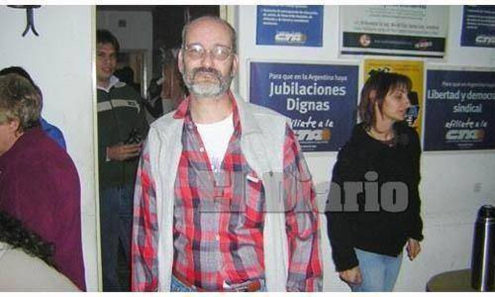 "Hay 3 mil docentes que desde marzo no cobran la totalidad de sus haberes"