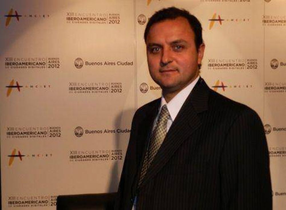 Daniel Ivoskus present� la IV Cumbre Mundial de Comunicaci�n Pol�tica
