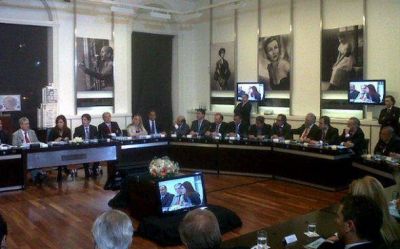 La Presidenta Cristina Fern�ndez confirm� la llegada de obras a Pilar por 27 millones de pesos