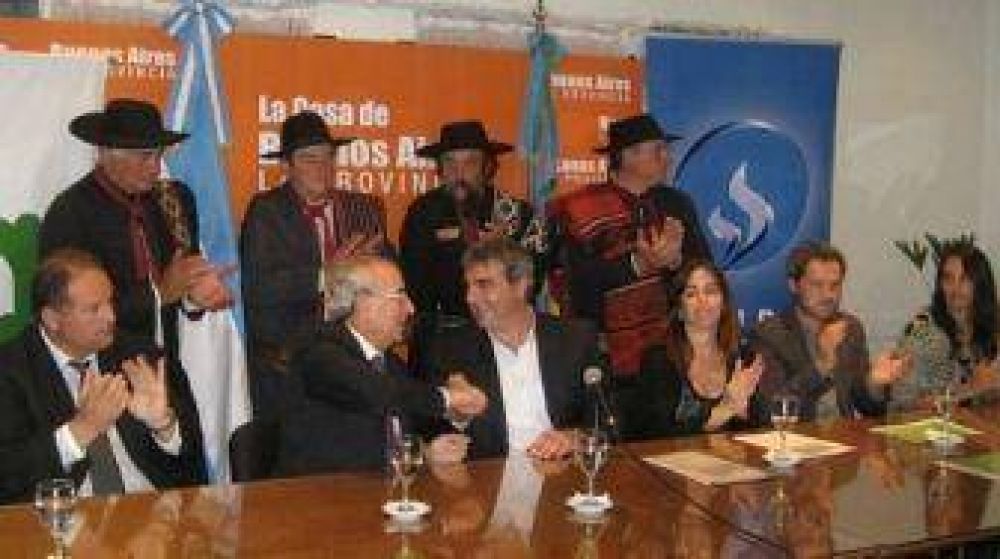Fiesta de la Tradici�n en Casa de la Provincia