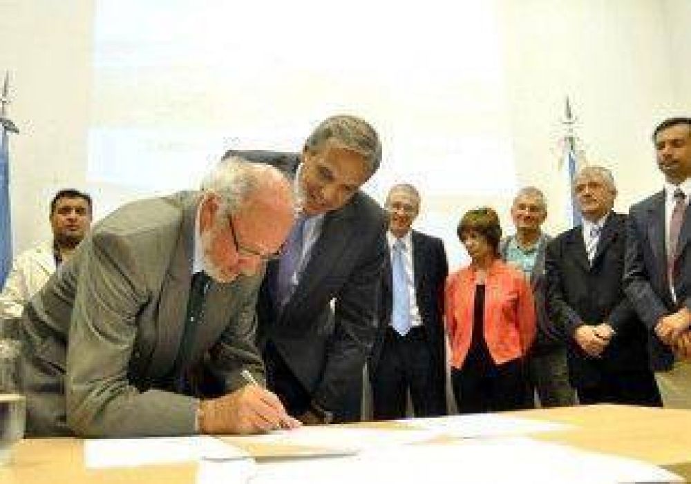 Sapag ratific� que a los tenedores de bonos neuquinos se les pagar� en d�lares 