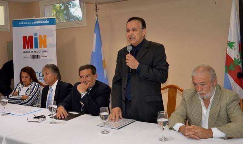 Crovara: "Estas obras apuntan a solucionar el d�ficit cualitativo"