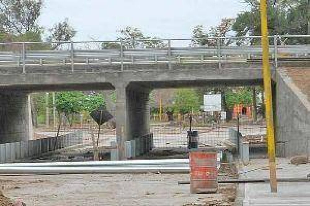 La comuna inaugurar� el martes 30 el cruce de calle Salta y costanera