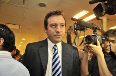  "Ojal� alg�n d�a pueda recuperar a mi madre y no perderlo todo", dijo Mart�n Soria en di�logo con Radio Seis