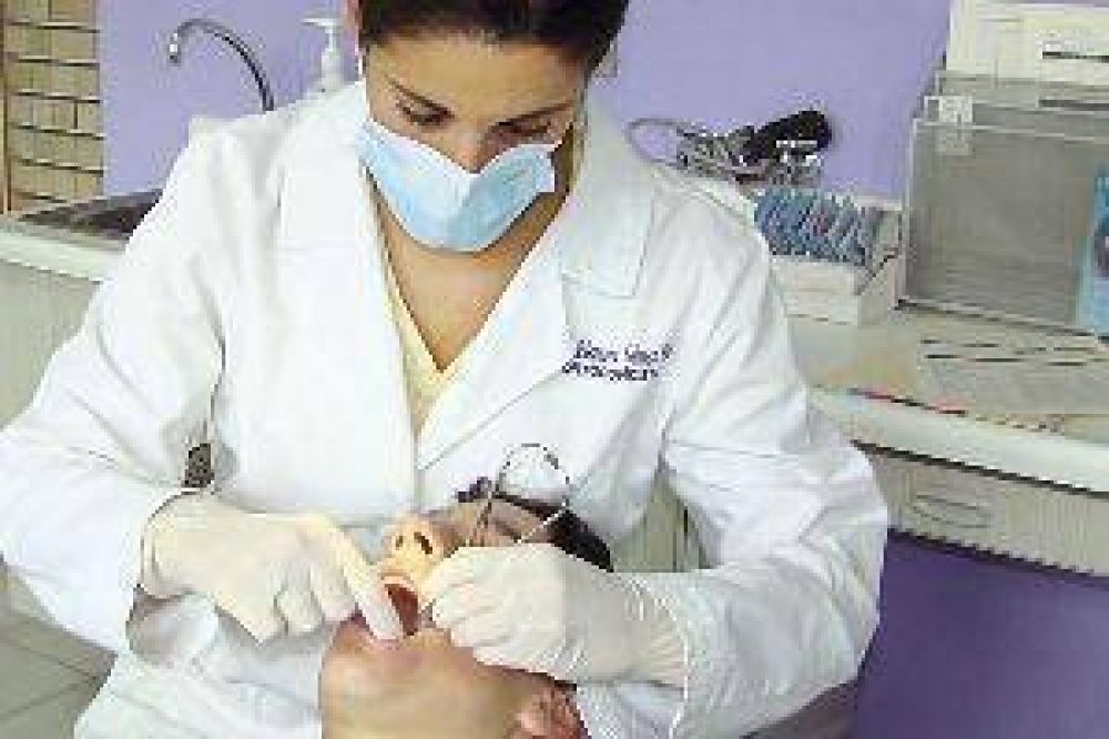 Odont�logos advierten que se agudiza la falta de insumos